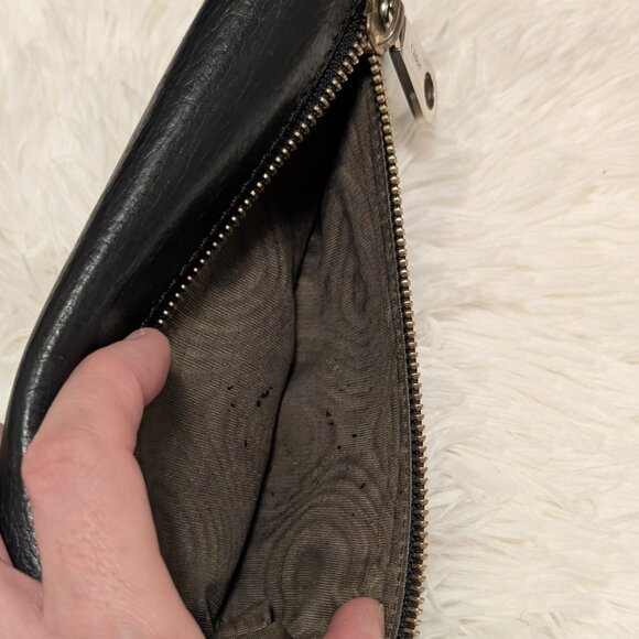 Chloé, Long Wallet Black Leather with Gold Bow Detail - Picture 12 of 13